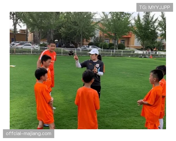 科隆俱乐部青训营引入压迫数据课程，培养年轻球员防守阅读能力